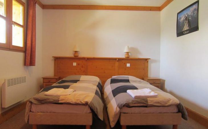 Chalet Tetras, Alpe d'Huez, Twin Bedroom 2